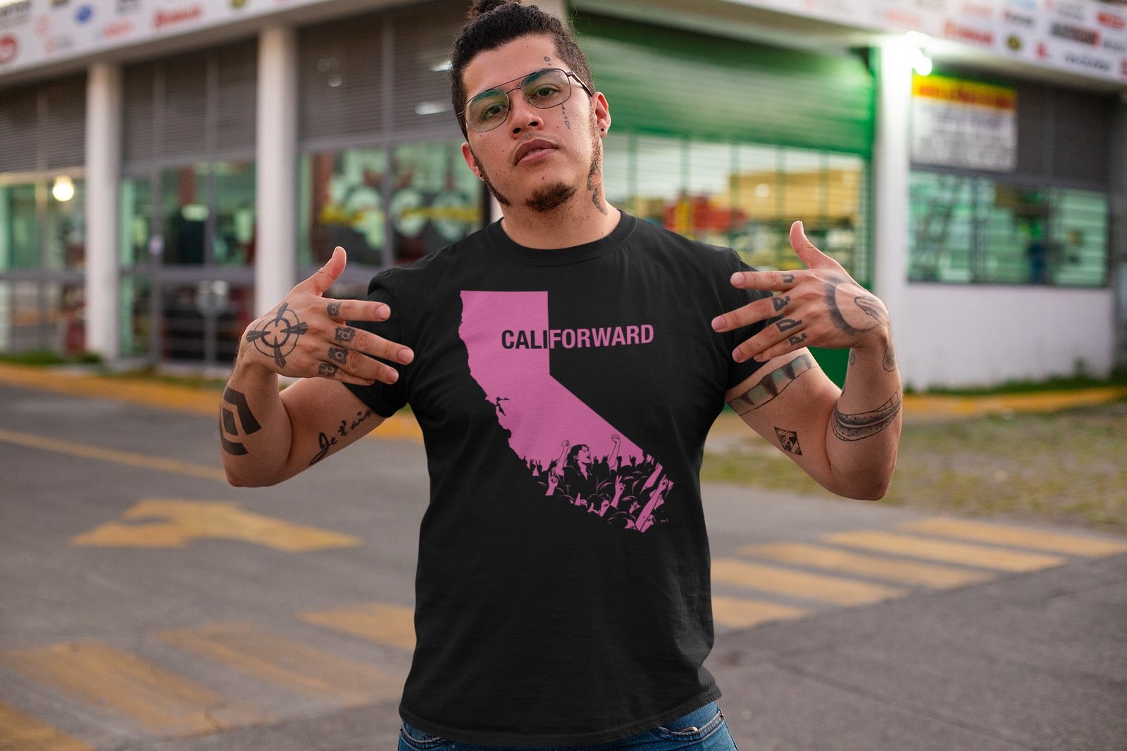 CaliForward Pink - T-Shirt - Image 2